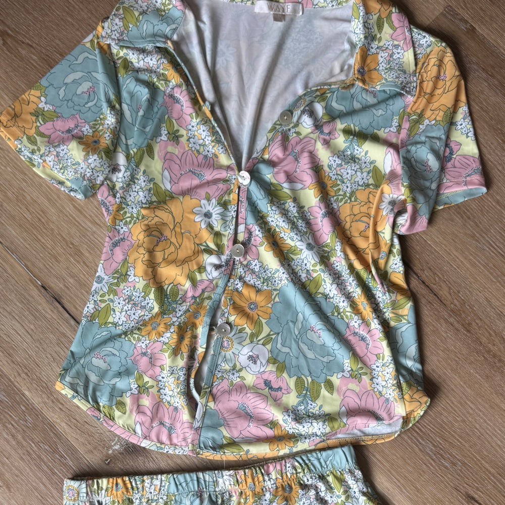WAYF flower print  set (size small )